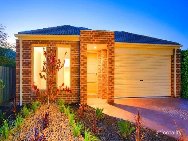 13 Prescott Dr, Cranbourne North, VIC 3977