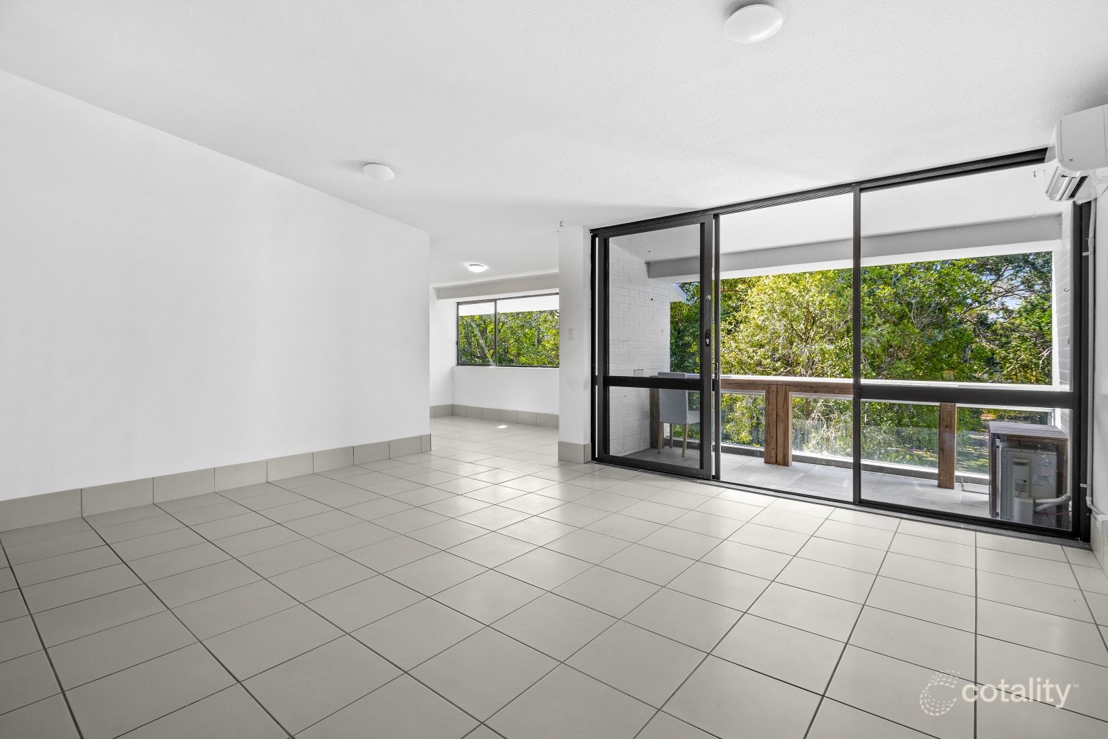 10/28-30 Rudd St, Broadbeach Waters, QLD 4218