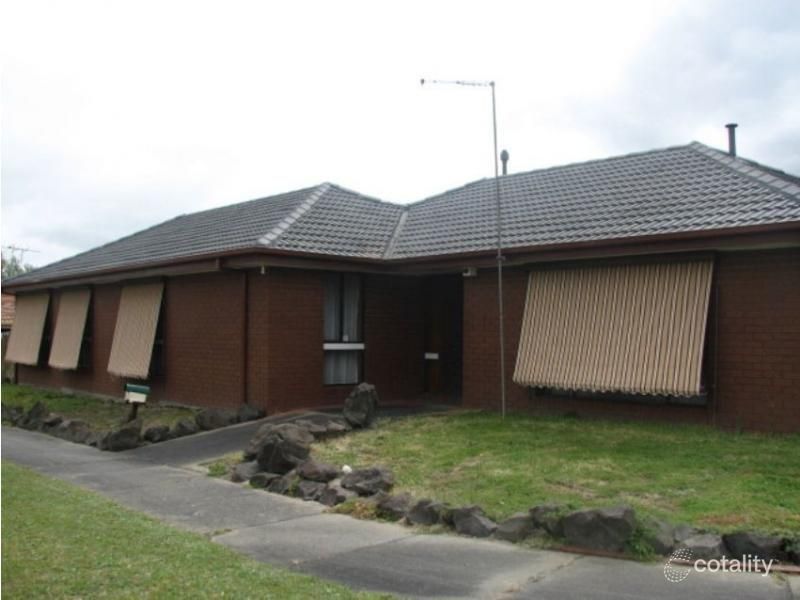 20 Randall Cres, Moe, VIC 3825