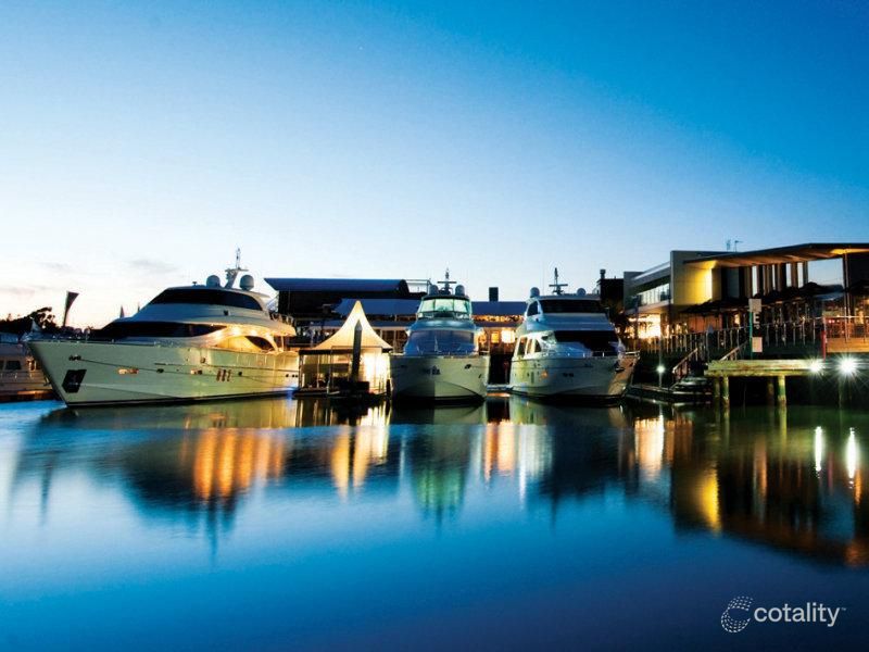 1041 Edgecliff Pl, Hope Island, QLD 4212