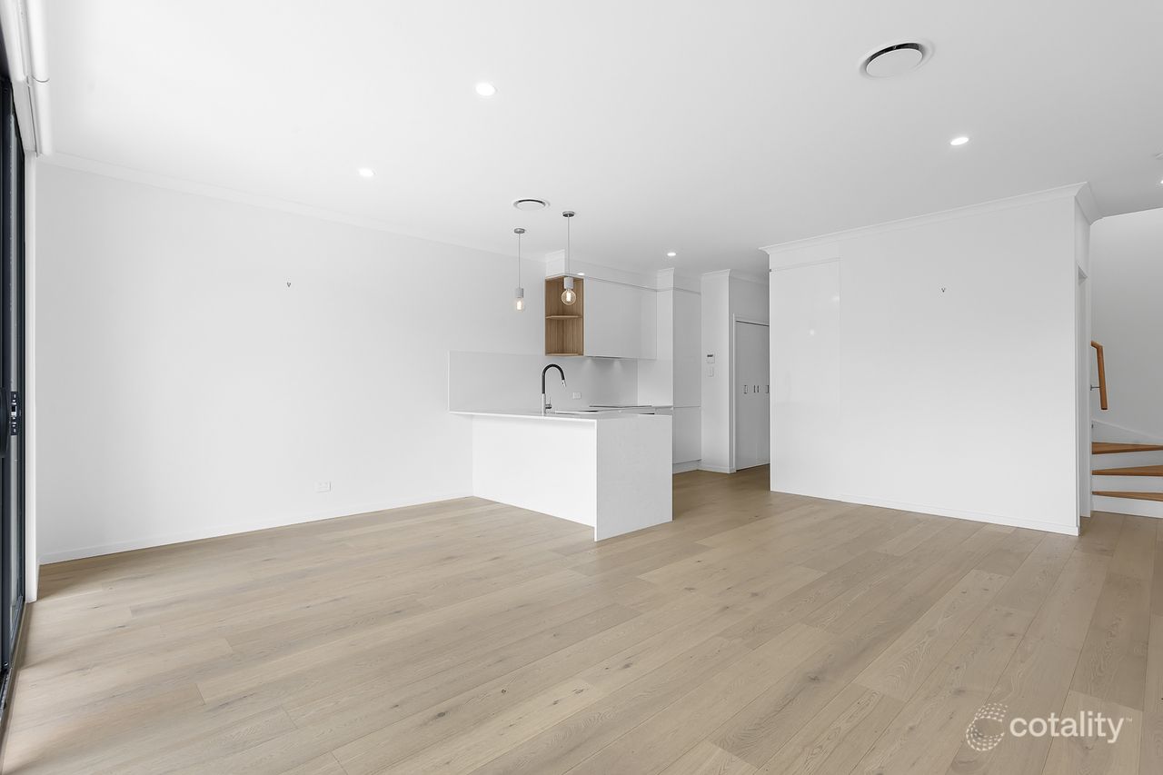 2/62-64 Dickenson St, Carina, QLD 4152
