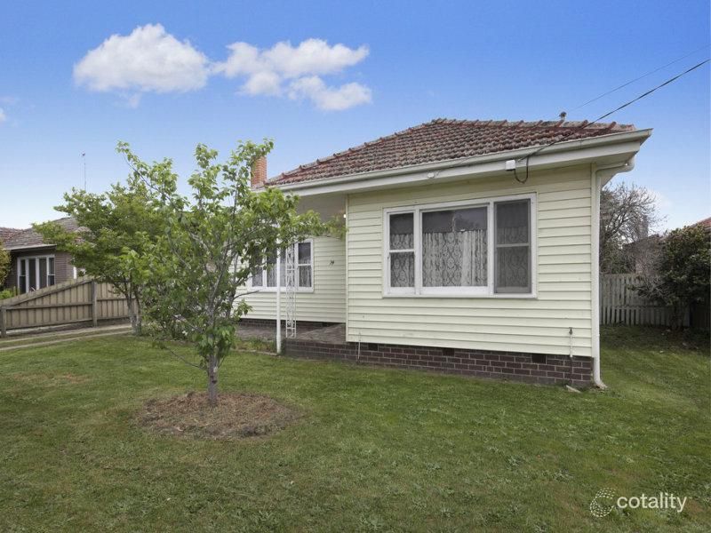 14 Shirley St, Wendouree, VIC 3355