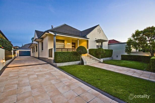 159 Brooks St, Bar Beach, NSW 2300