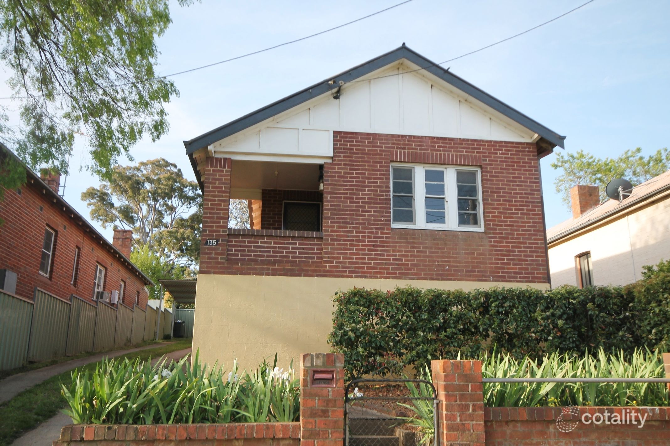 135 Nasmyth St, Young, NSW 2594