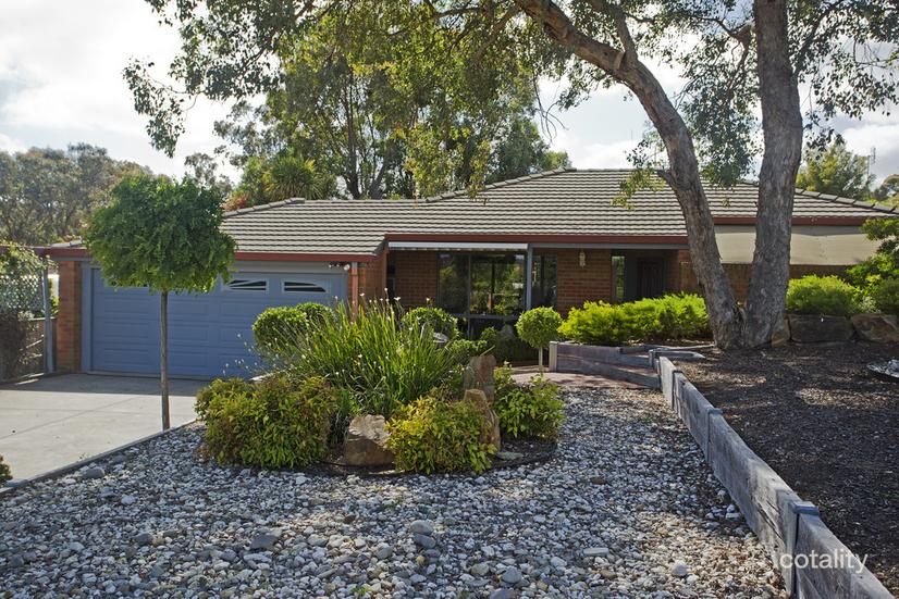 5 Sherwood Dr, Flora Hill, VIC 3550