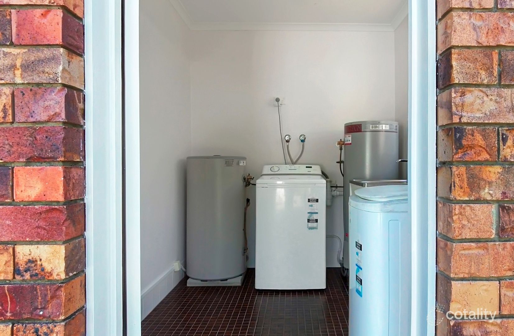 13 Prince St, Urangan, QLD 4655