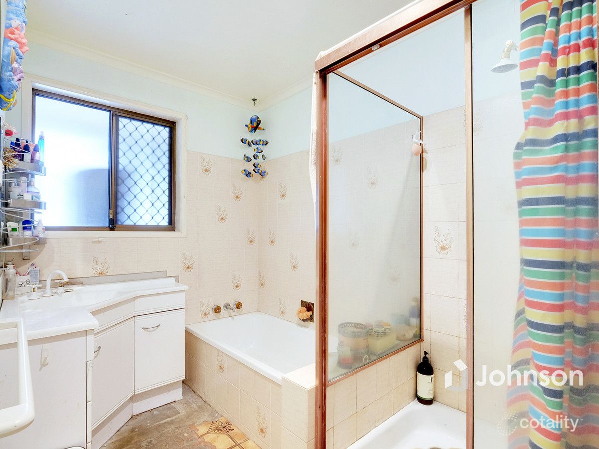 24 Thomas St, Flinders View, QLD 4305
