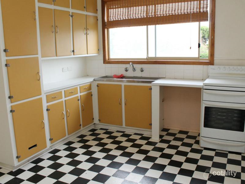 16 Rossdell St, Portland, VIC 3305