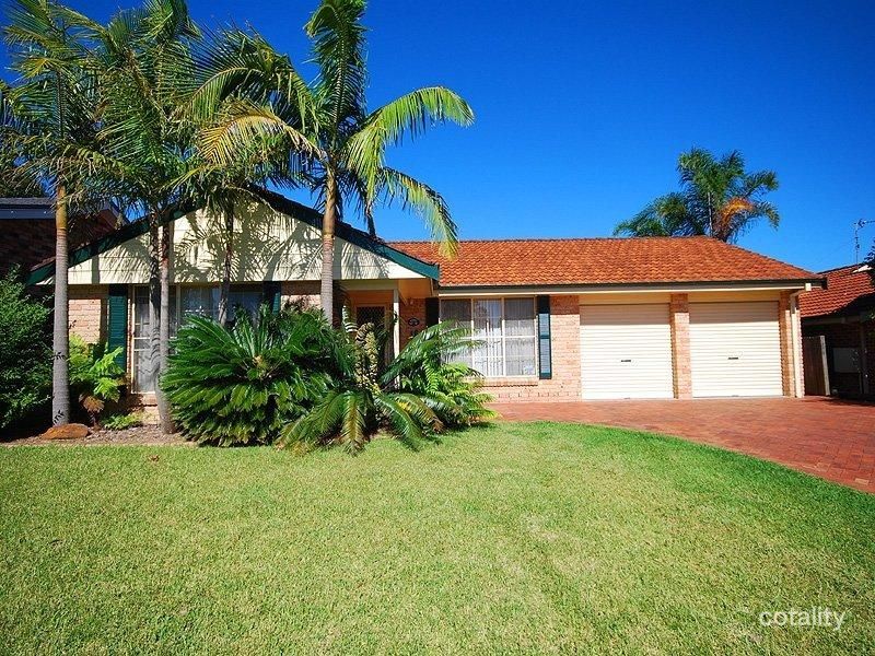 16 Risdon Cres, Kariong, NSW 2250