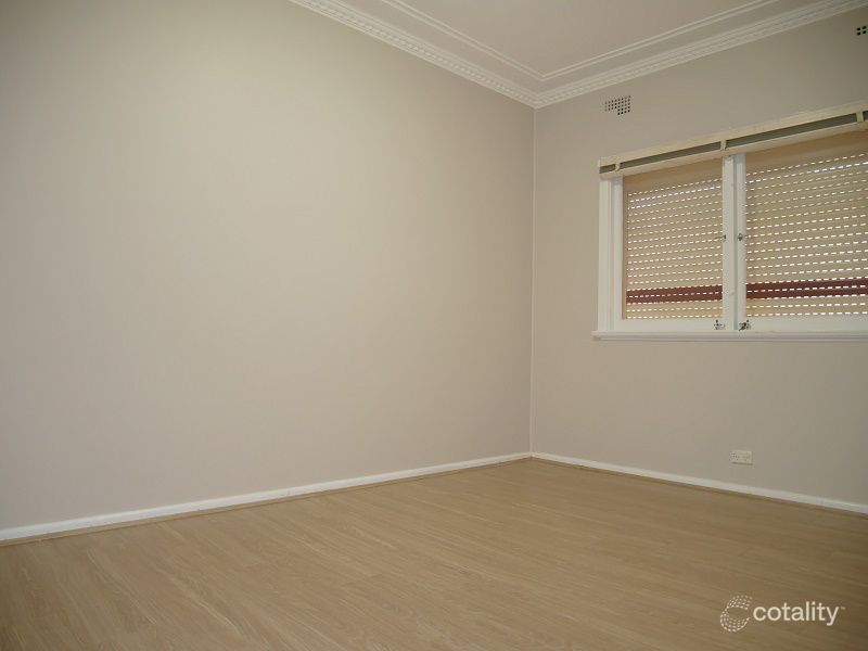68 Brisbane Rd, St Johns Park, NSW 2176