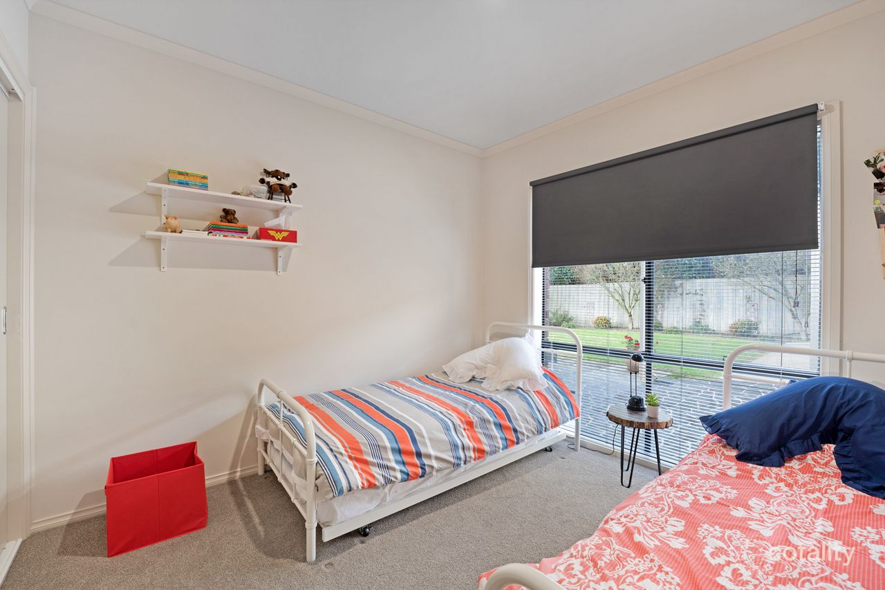 25 Norman Dr, Cowes, VIC 3922