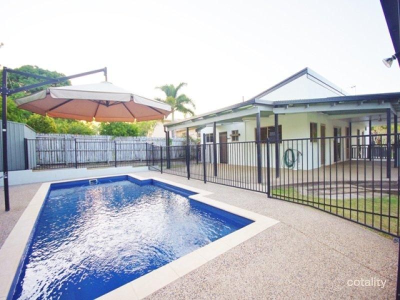 33 Cahill Cres, Rural View, QLD 4740