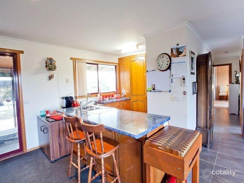 122 Careys Rd, Scarsdale, VIC 3351