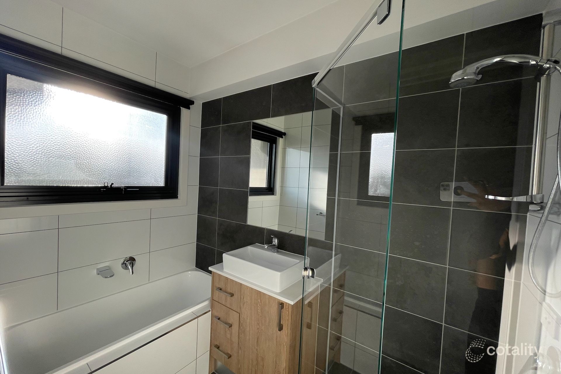 17a Princes Domain Dr, Hallam, VIC 3803