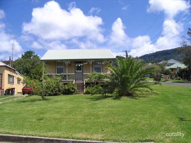 28 Sea Foam Ave, Thirroul, NSW 2515