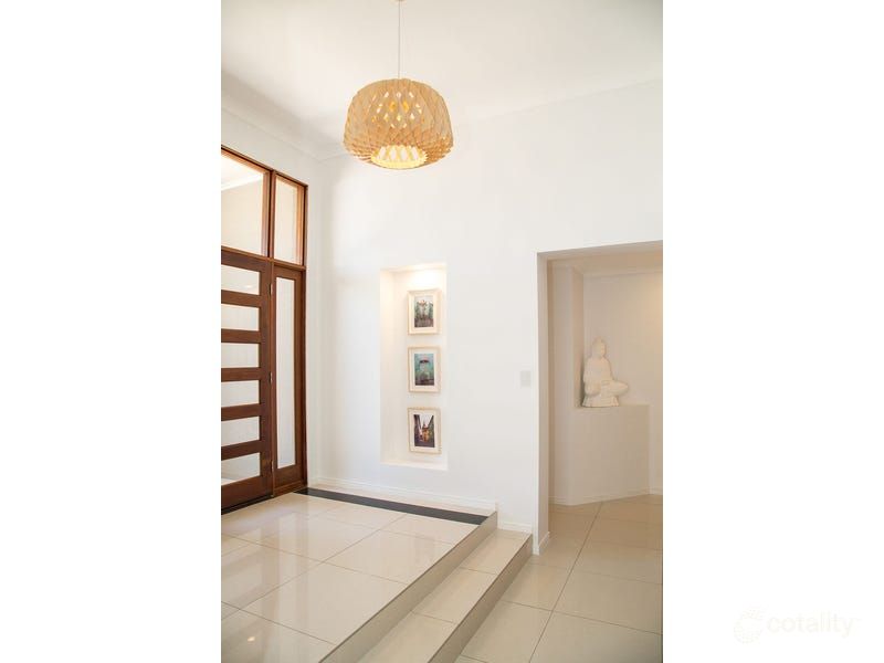 7 Rungert Ct, Mooloolah Valley, QLD 4553