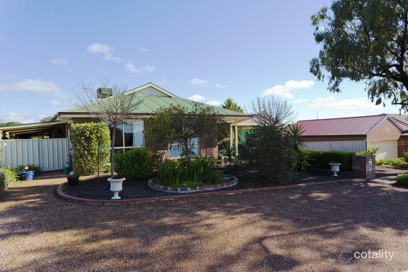 2 Timberview Tce, Kangaroo Flat, VIC 3555