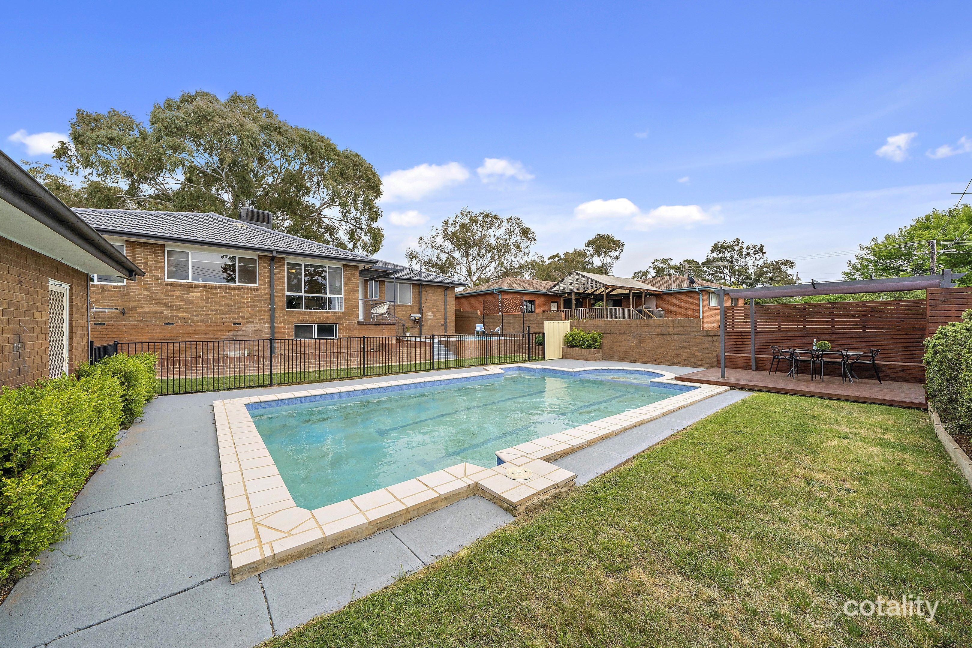 38 Handcock Cres, Macgregor, ACT 2615