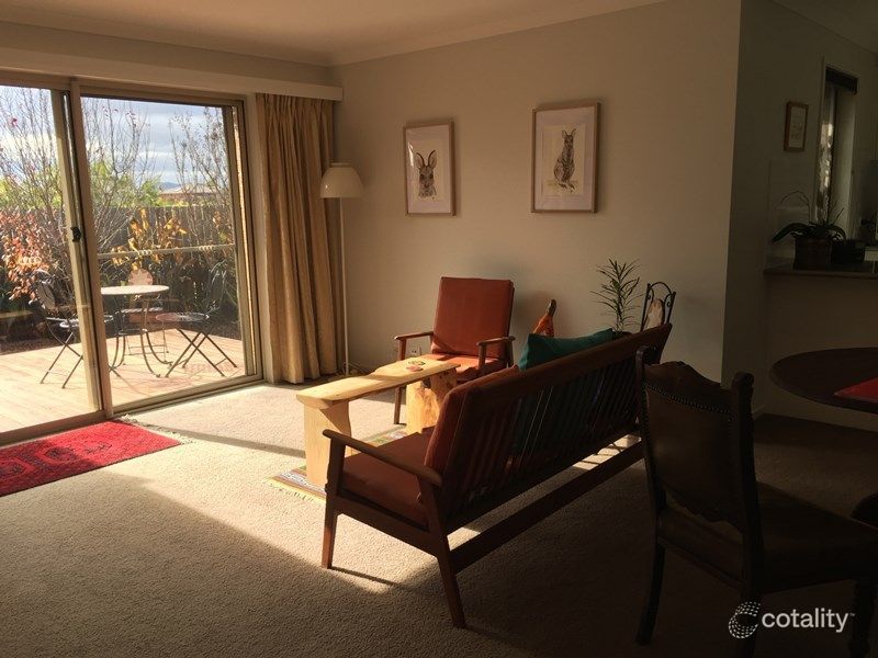 13/141 Macfarlane Burnet Ave, Macgregor, ACT 2615