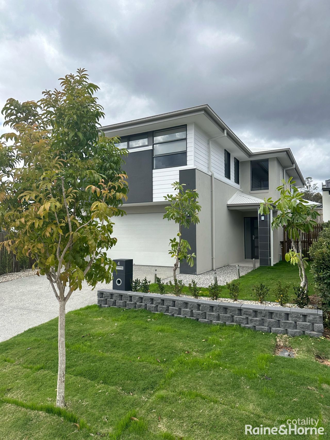 6 Amazon Way, Greenbank, QLD 4124
