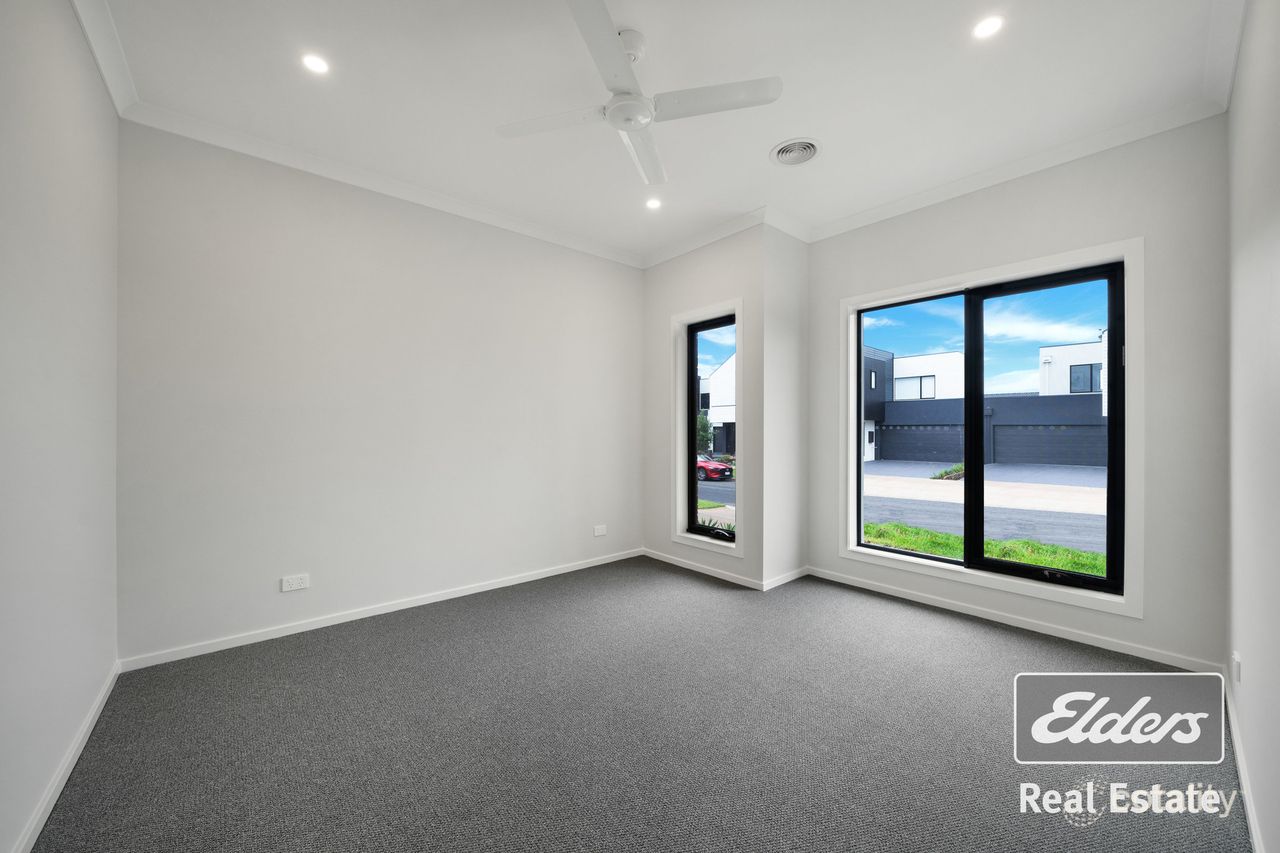 6 Lyric Dr, Mambourin, VIC 3024