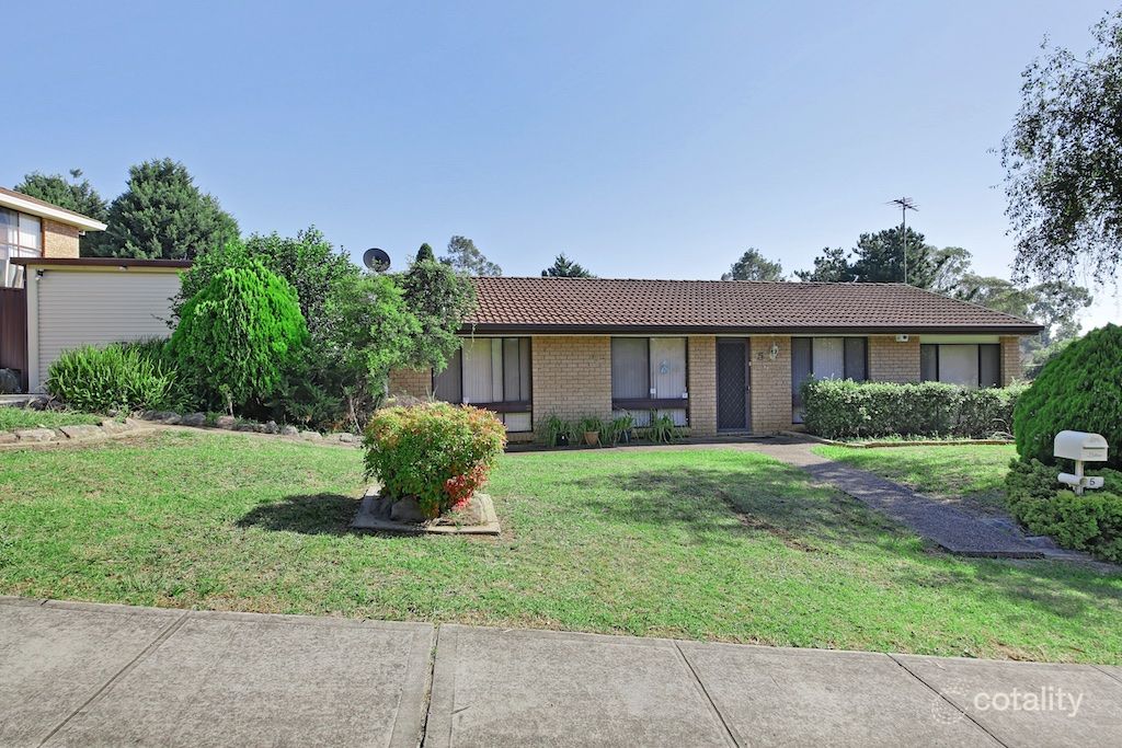 5 Copperfield Dr, Ambarvale, NSW 2560
