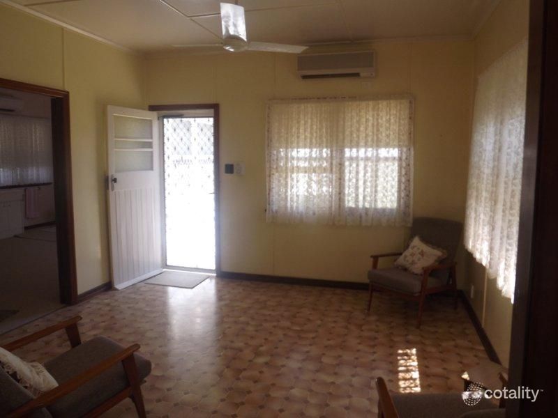 16 Cherry St, Oakey, QLD 4401