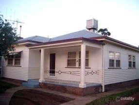 10 Carrington St, Parkes, NSW 2870