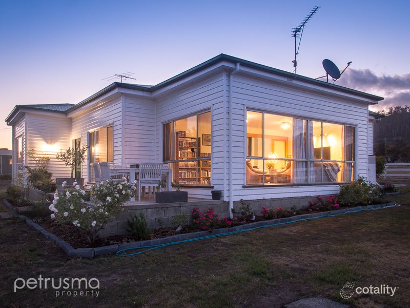 19 Roches Beach Rd, Roches Beach, TAS 7170