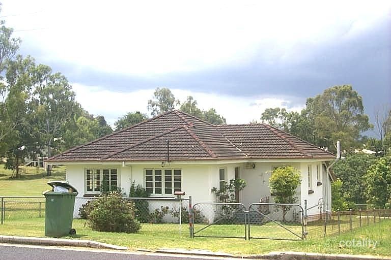 25 Denman St, Leichhardt, QLD 4305