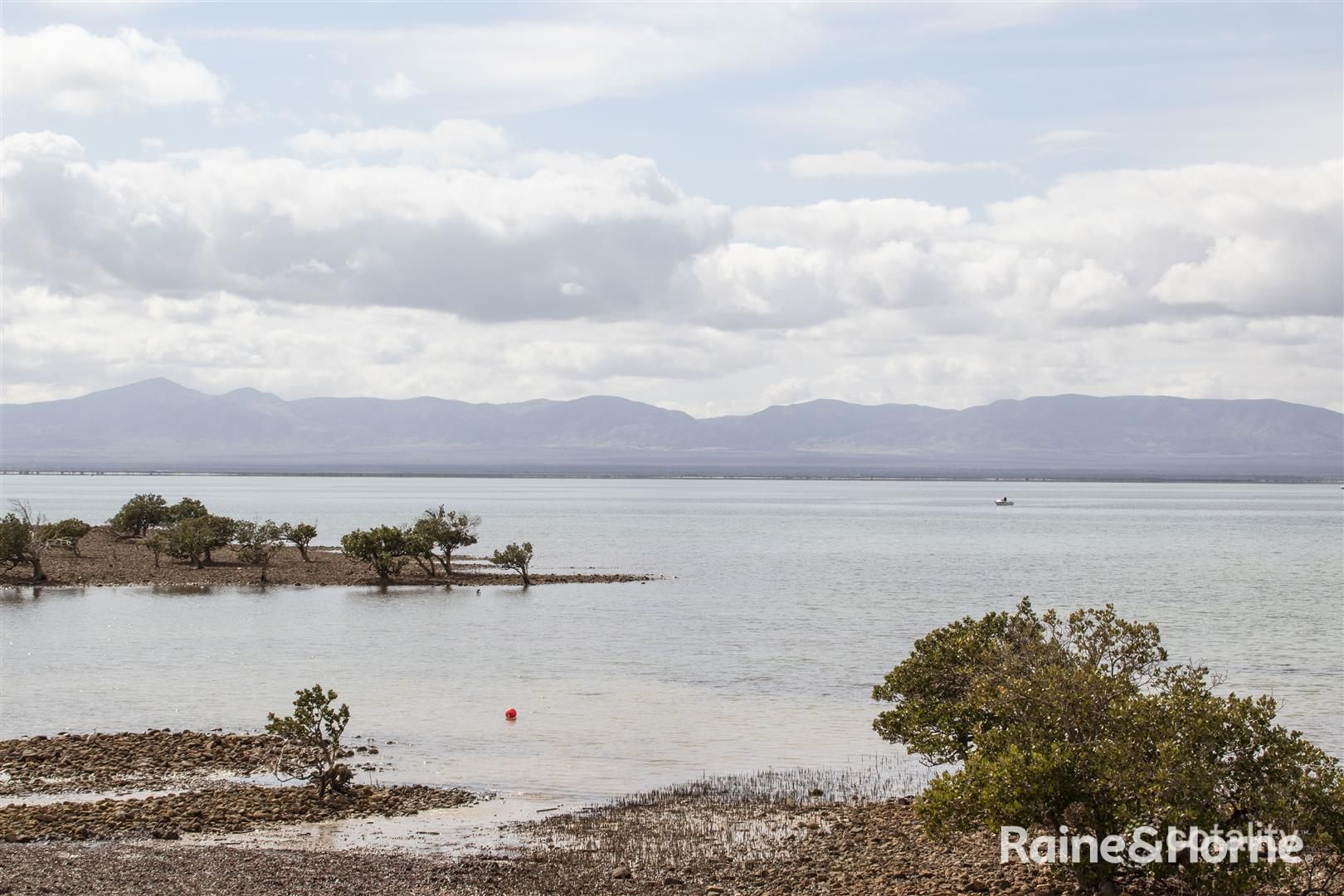 4 Gleeson Ct, Commissariat Point, SA 5700