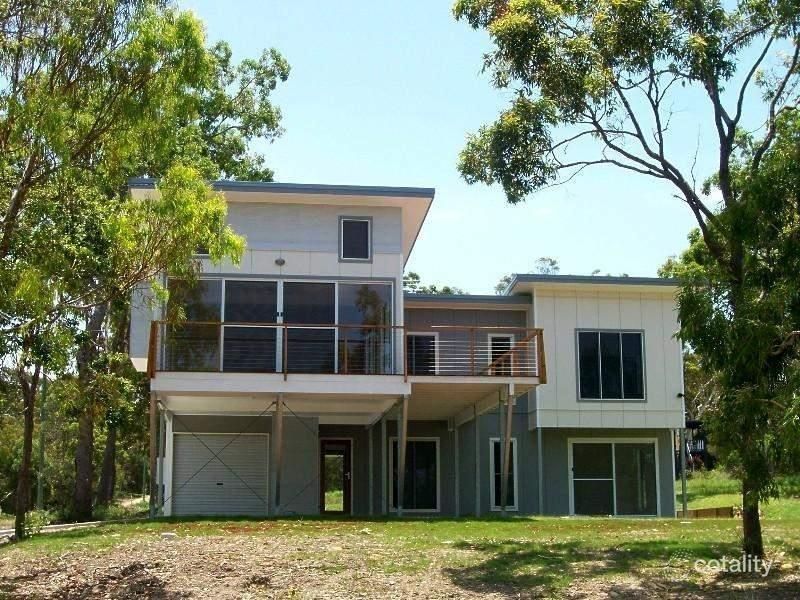 11 Koonwarra Pde, Macleay Island, QLD 4184