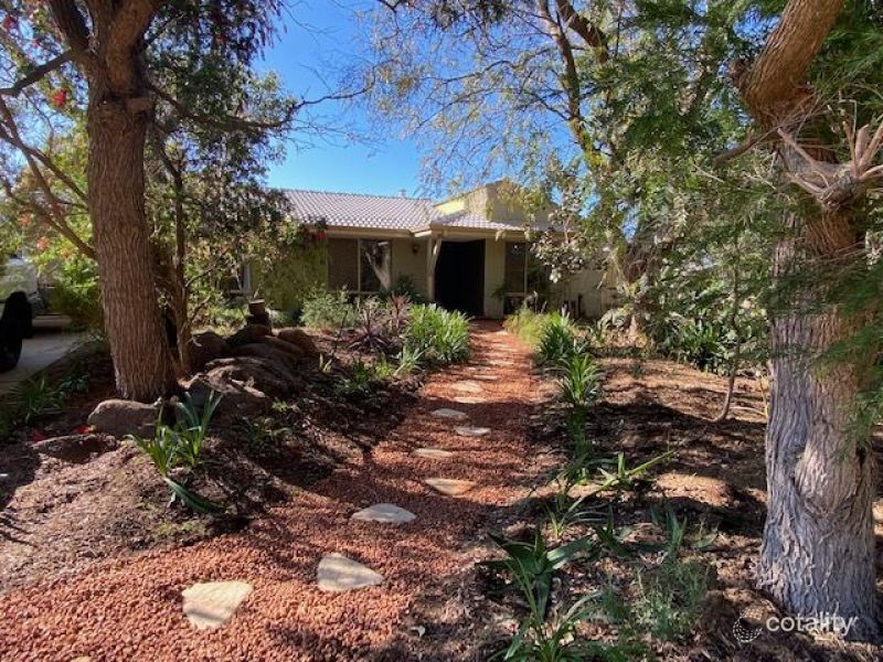 202 Craigie Dr, Beldon, WA 6027