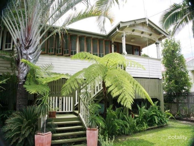 13 Sooning St, Hermit Park, QLD 4812