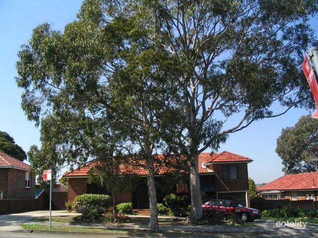 182 Moorefields Rd, Beverly Hills, NSW 2209