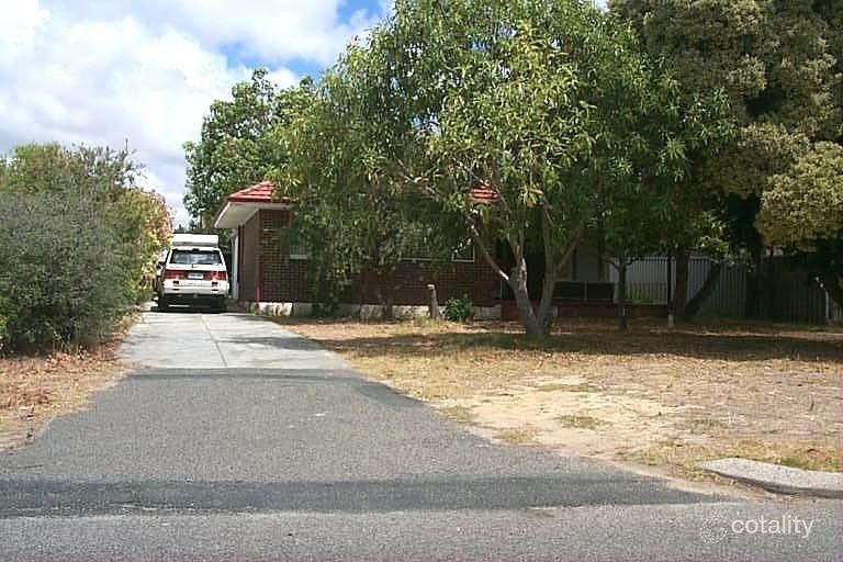 6 Medhurst Cres, Nollamara, WA 6061