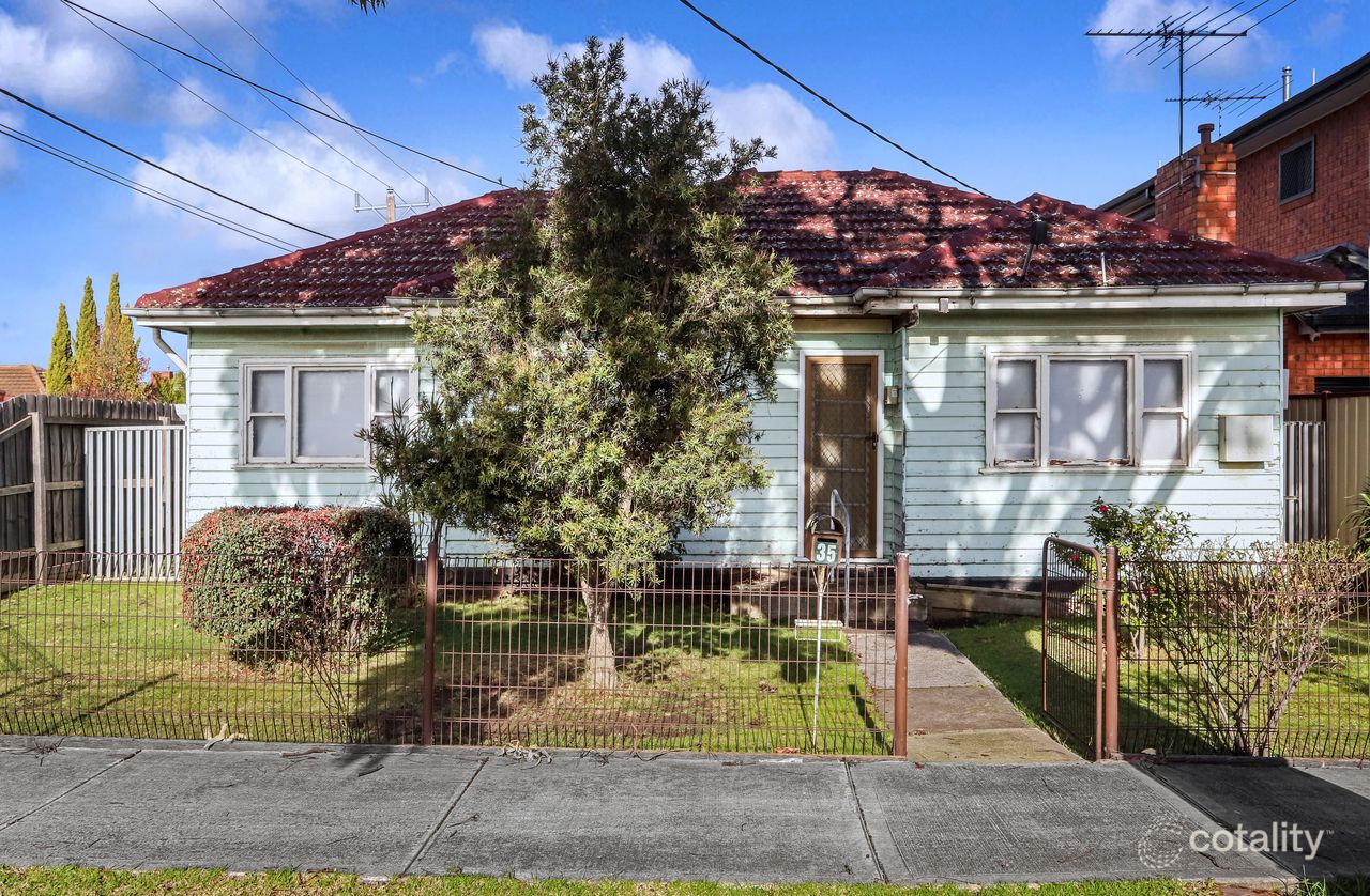 35 Dunkeld Ave, Sunshine North, VIC 3020