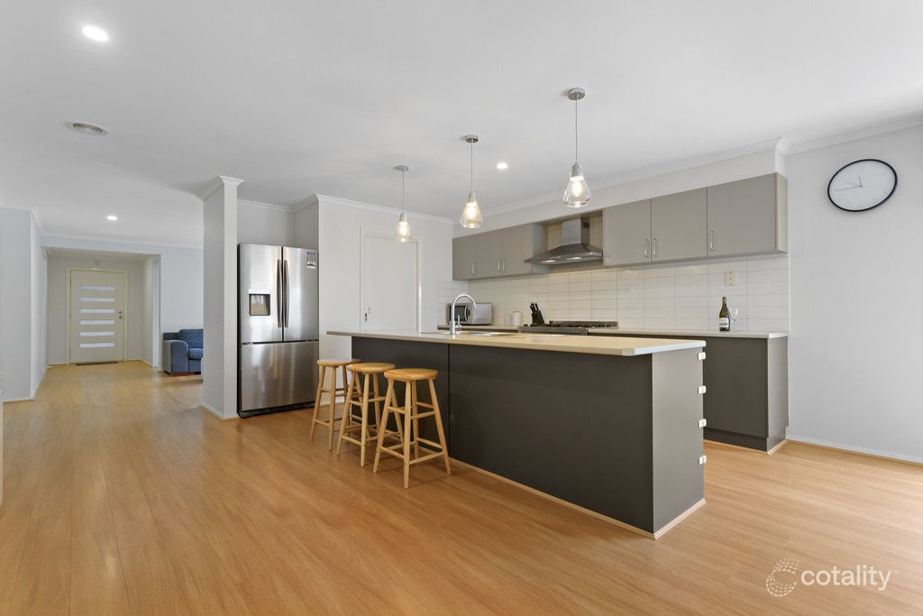 6 Beringarra St, South Morang, VIC 3752