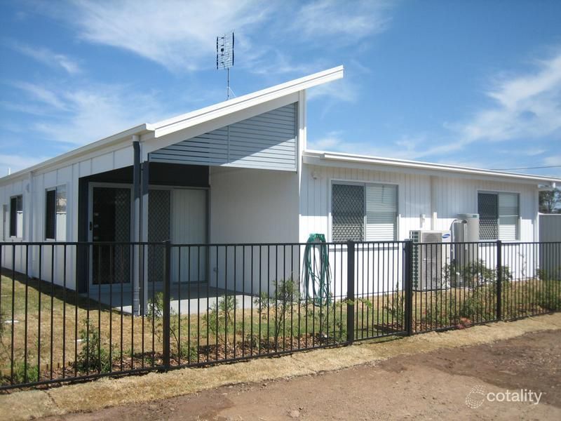 3/10 Bishop Dr, Miles, QLD 4415