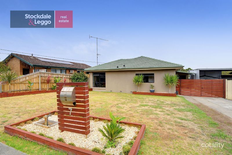 7 Banksia Cres, Churchill, VIC 3842