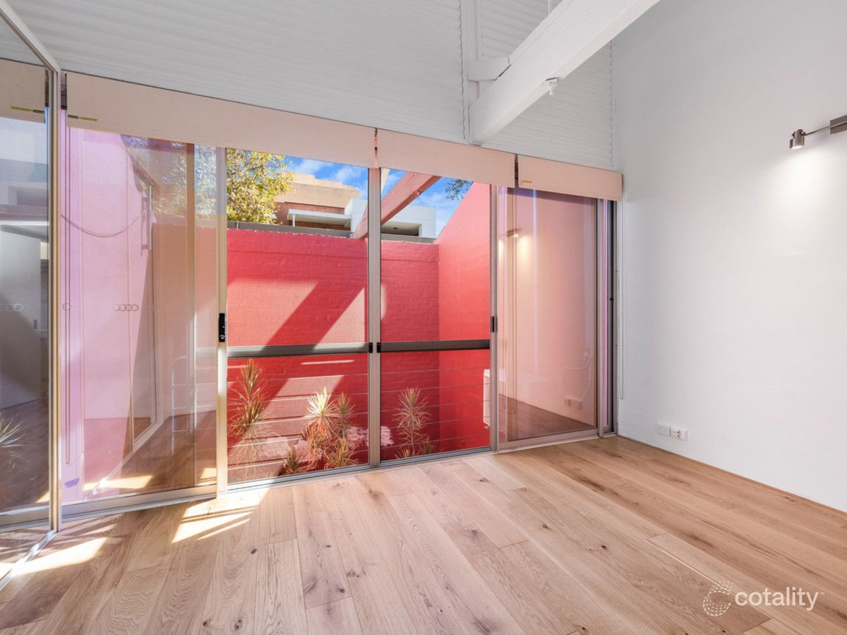 8 Little Brown St, East Perth, WA 6004