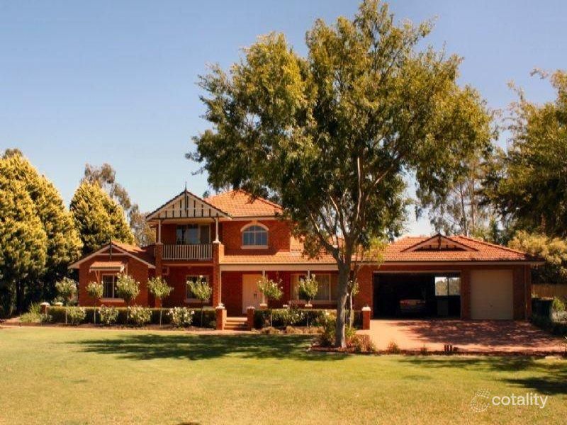 355 Cathedral Ave, Brigadoon, WA 6069