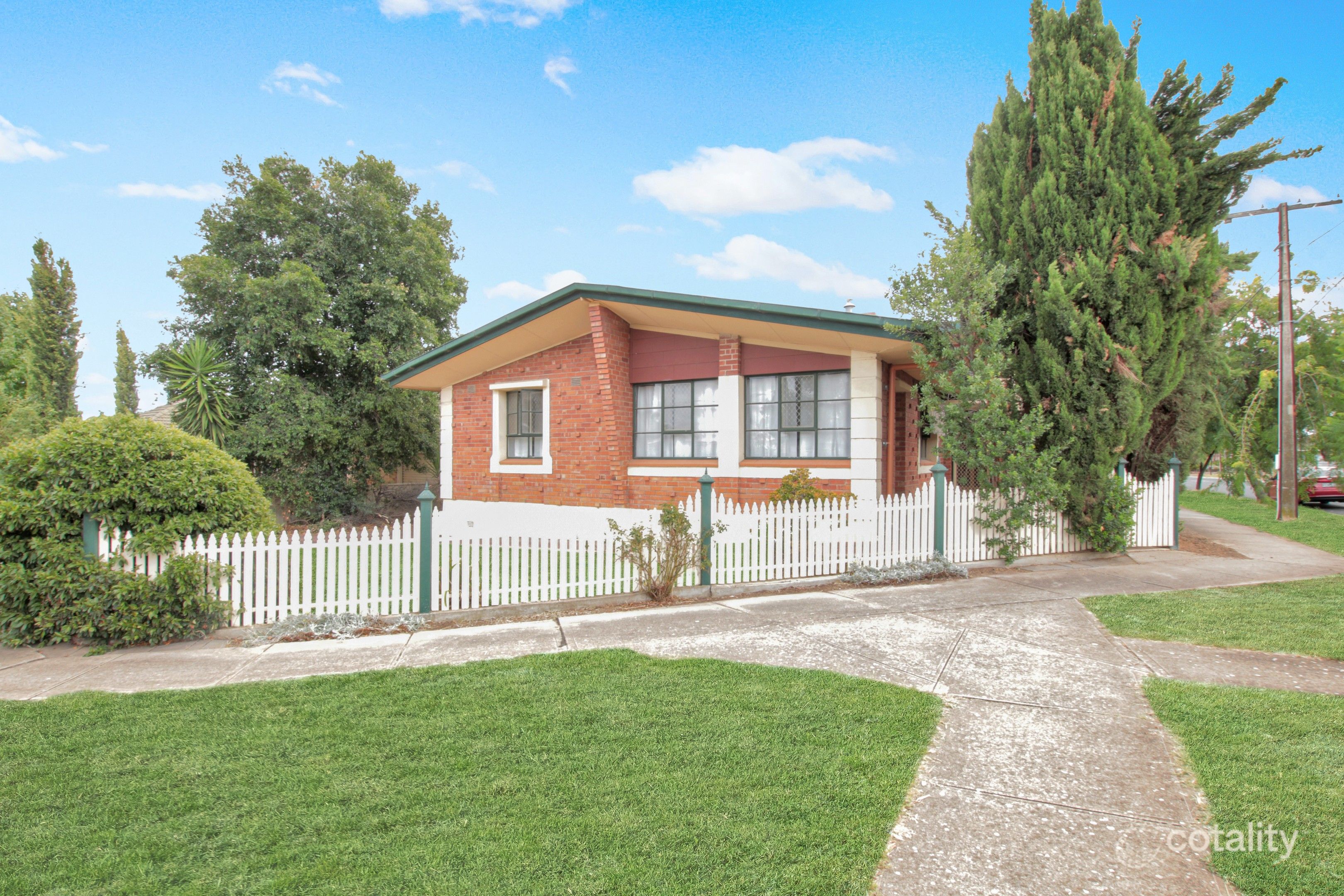 20 Selkirk Ave, Clearview, SA 5085