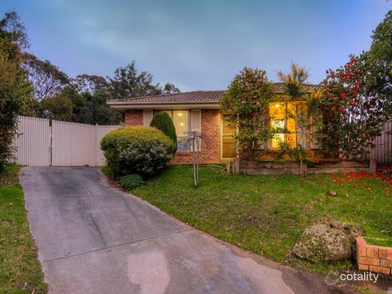 4 Iris Cl, Cranbourne North, VIC 3977