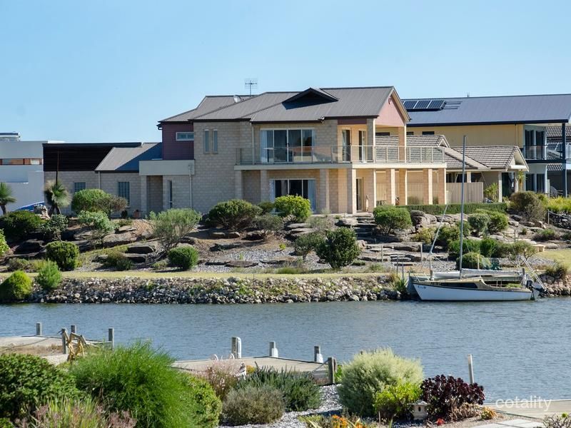 2 Britannia Pde, Hindmarsh Island, SA 5214