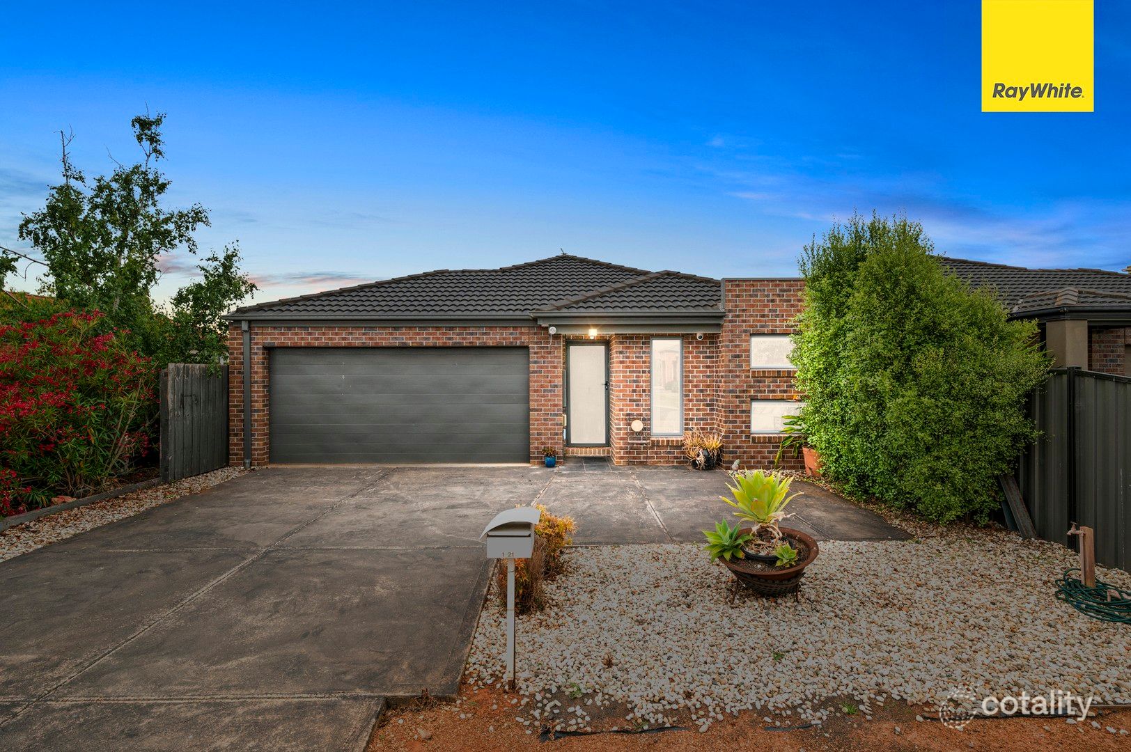 1/21 Ranfurlie Cct, Melton West, VIC 3337