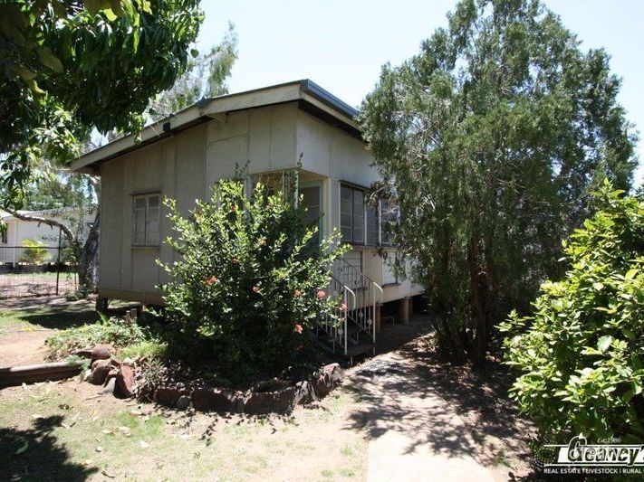 31 Prior St, Richmond Hill, QLD 4820