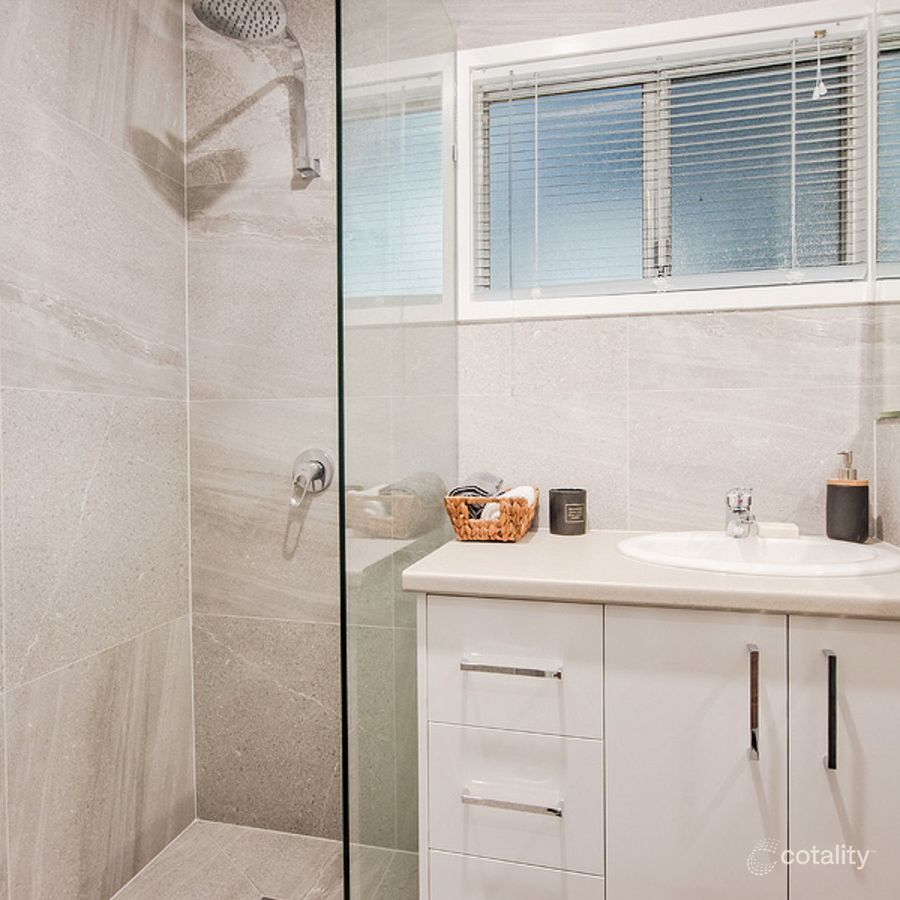 5 Hibiscus St, Kingston, QLD 4114