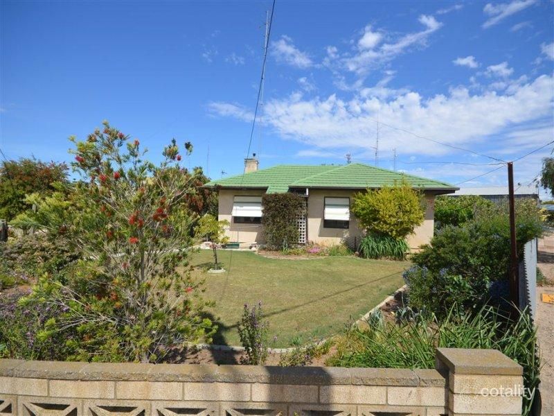 13 Adelaide Rd, Lameroo, SA 5302