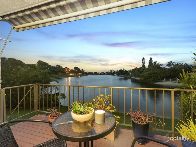 1/53 Karbunya St, Mermaid Waters, QLD 4218